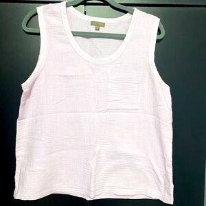 Light purple tank top with pocket, very nice material